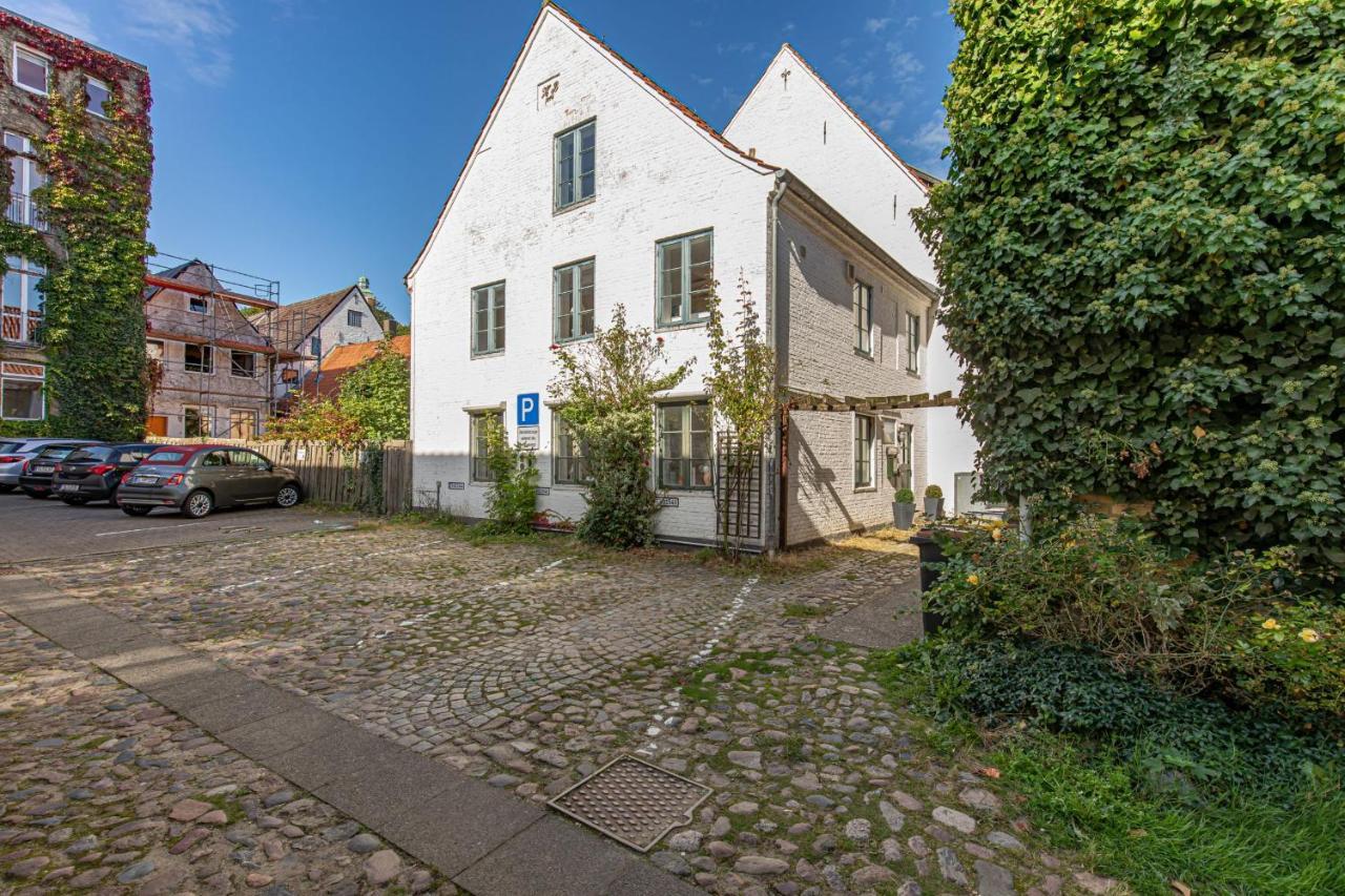 Fewo1846 - Hugo Eckener - Komfortable Maisonette-Wohnung Mit 2 Schlafzimmern Im Stadtzentrum Flensburg Exterior photo